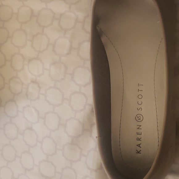 Karen Scott flats - Picture 2 of 3
